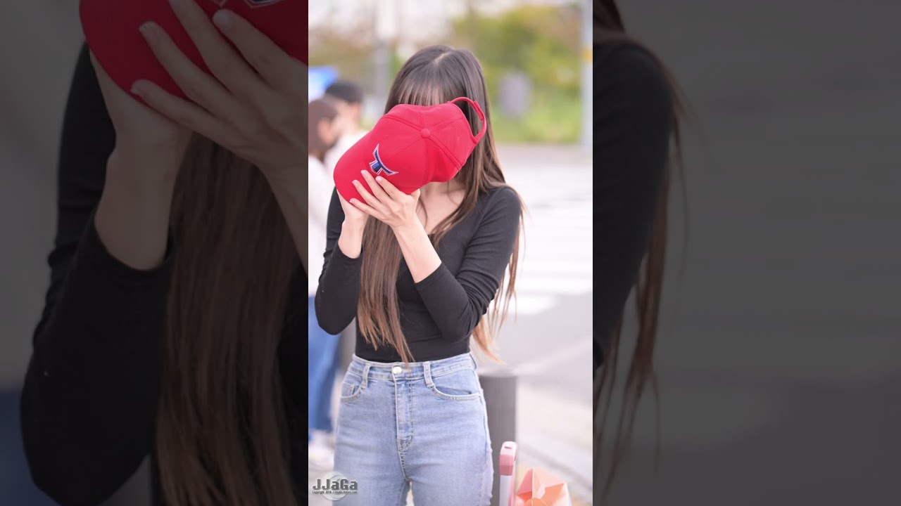 221008 '출근길3 팬서비스 하는' 변하율(Ha-Yul) 치어리더