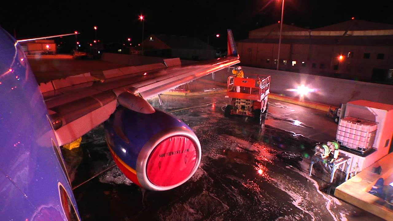 Southwest Airlines: как мыть самолет