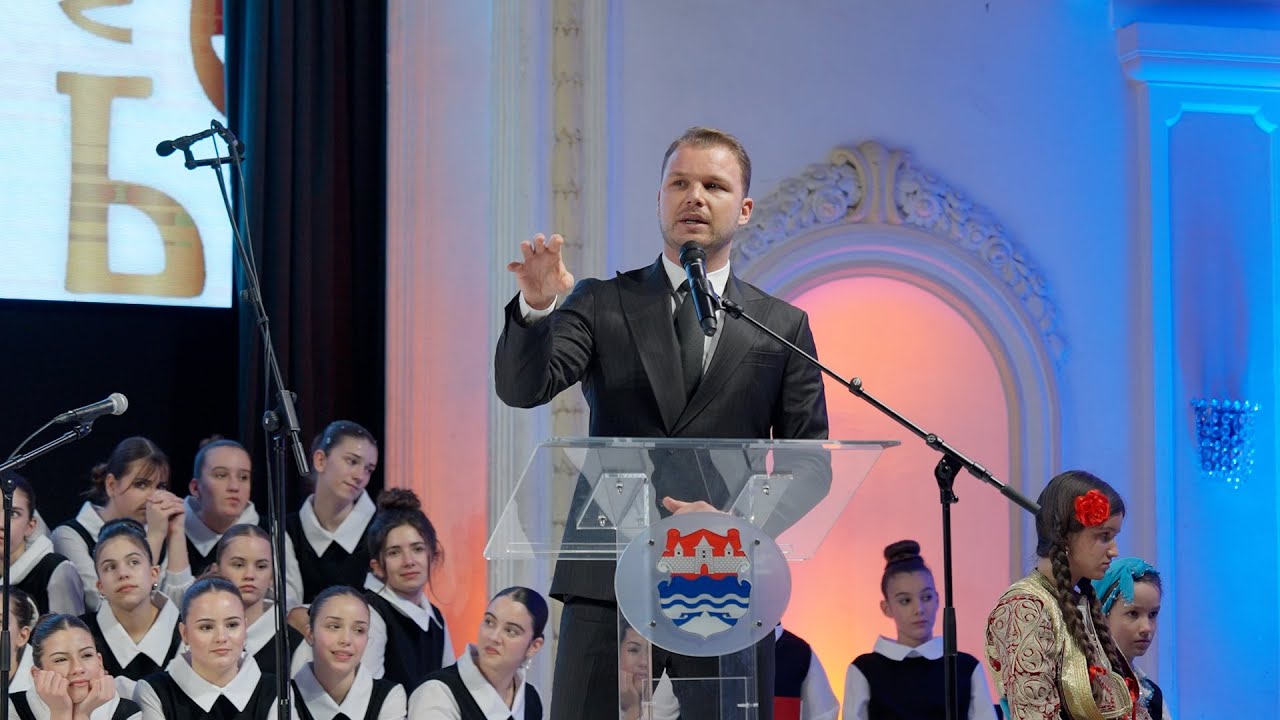 USKLIKNIMO S LJUBAVLJU❗️❤️ Grad Banja Luka i ove godine nagradio NAJBOLJE UČENIKE