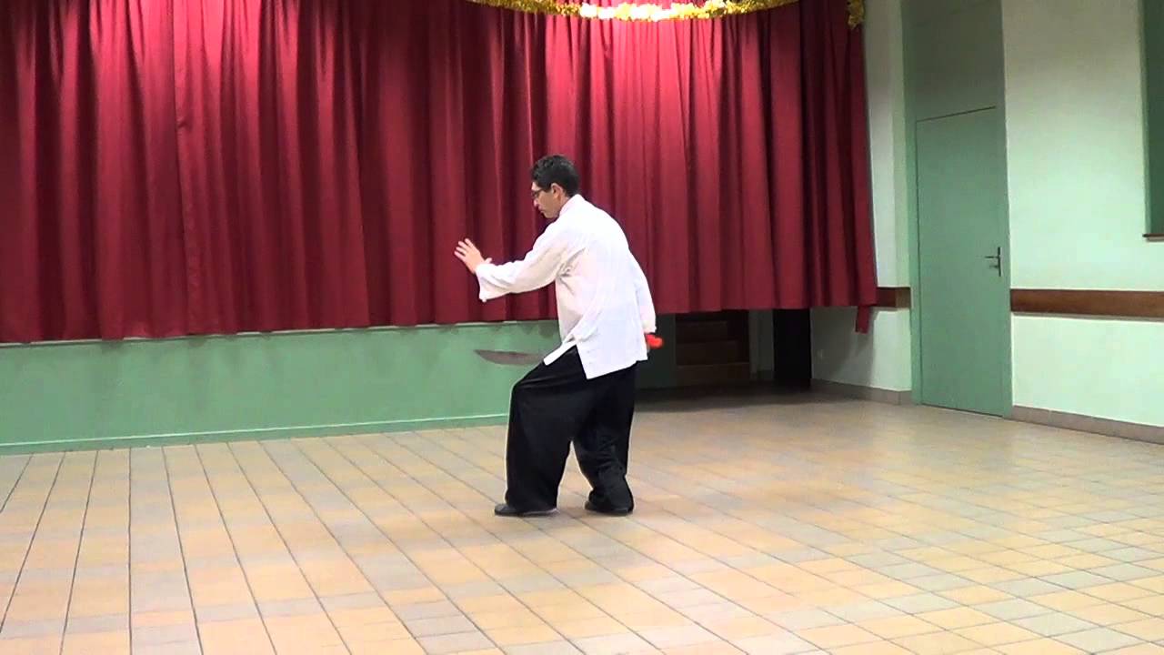 Tai chi : étude du sabre