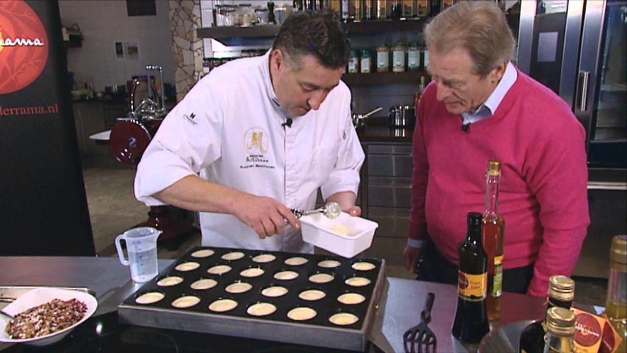 Topchef Rob&egrave;rt van Beckhoven maakt een Sneeuwbal van steranijs