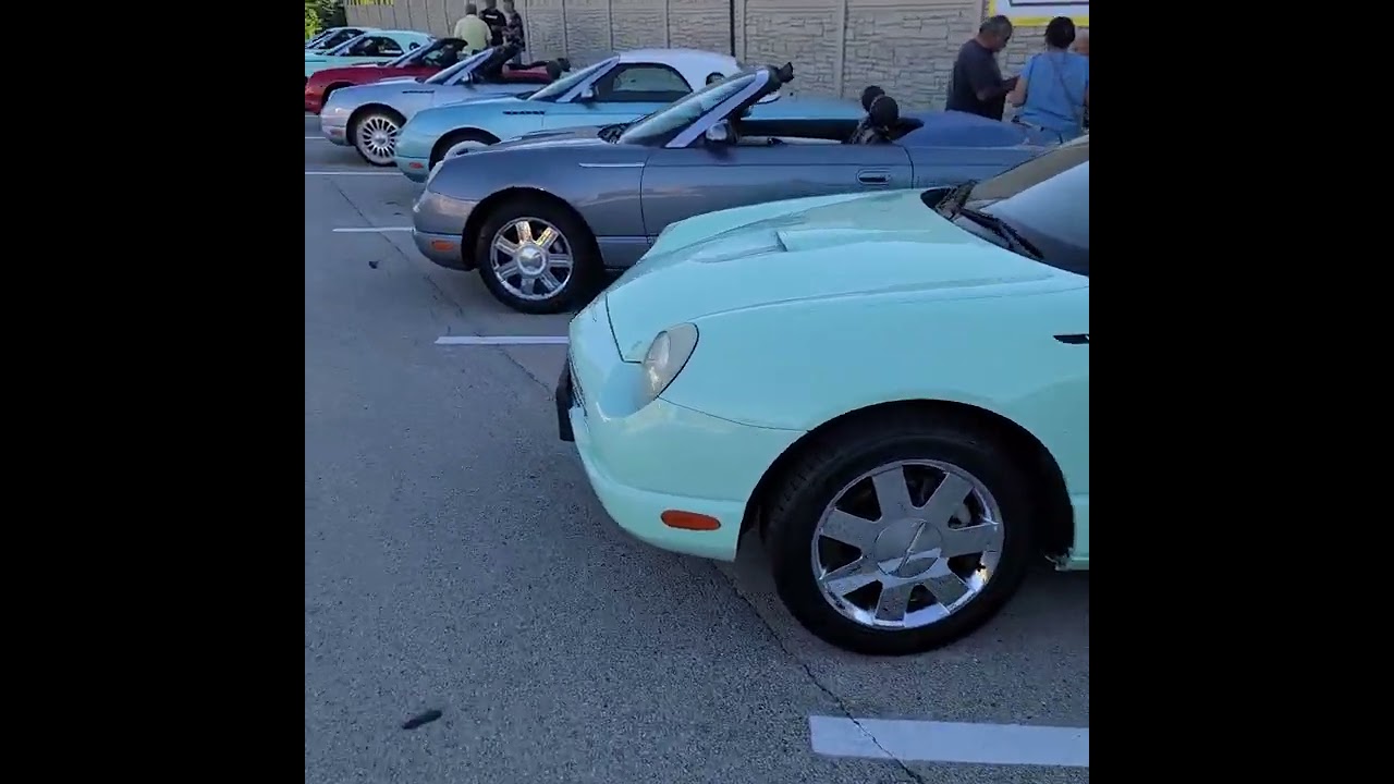 Chicagoland Retro Thunderbird Club at Duke's drive-in  #thunderbird #thunderbirdbob #automobile