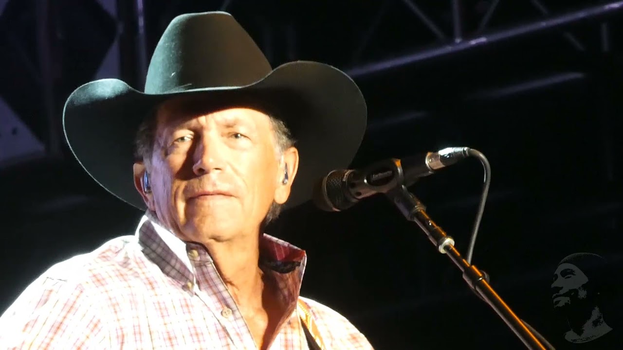 George Strait - Pancho & Lefty [HD] LIVE 10/1/2021