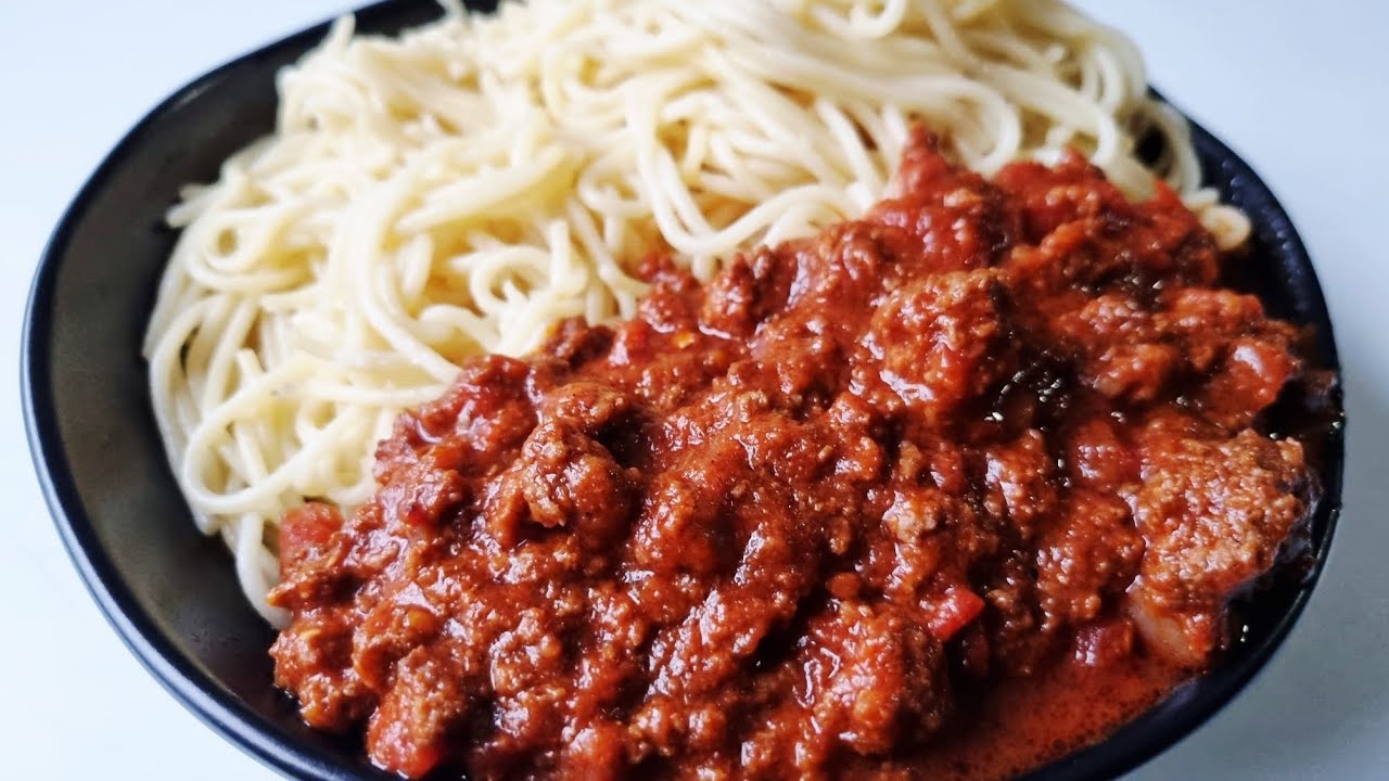 Easy Spaghetti Bolognese | Simple Home Cooking#spaghettiBolognese#NigerianCooking#FoodTutorial#
