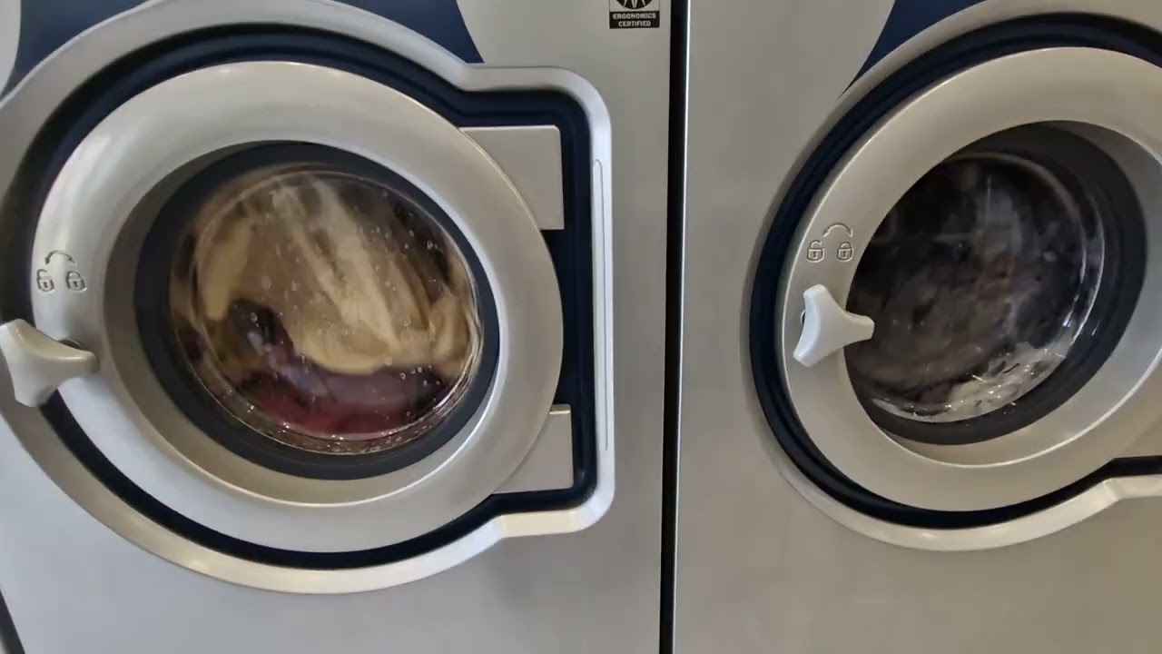 Hatfield Laundrette Wash race. Hot wash vs. Duvet Wash.
