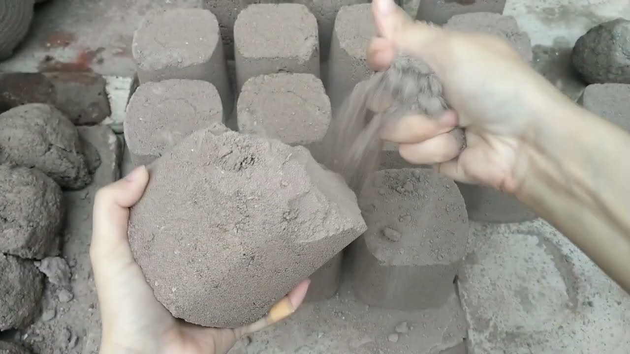 Dusty sifted texture claypot crumbling