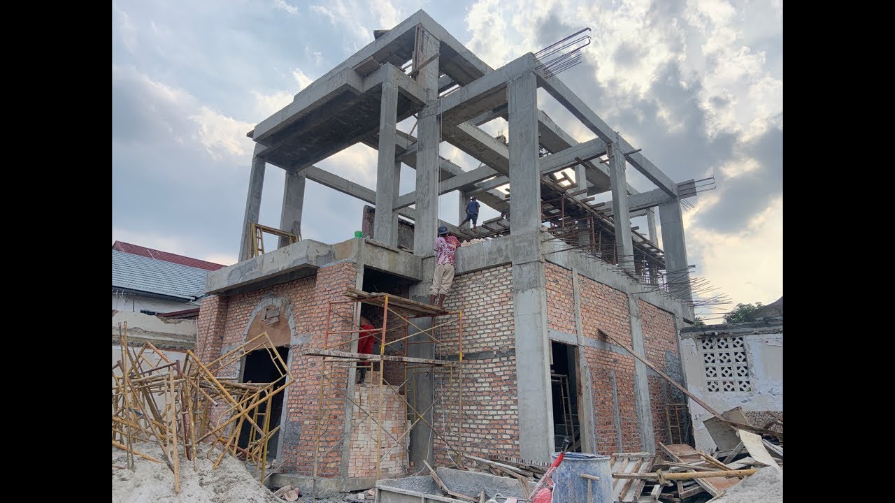 Pembongkaran bekisting lantai 2