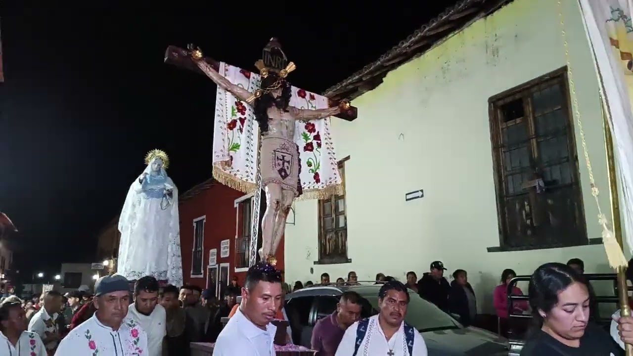 Procesión Con El Señor Del Monte 