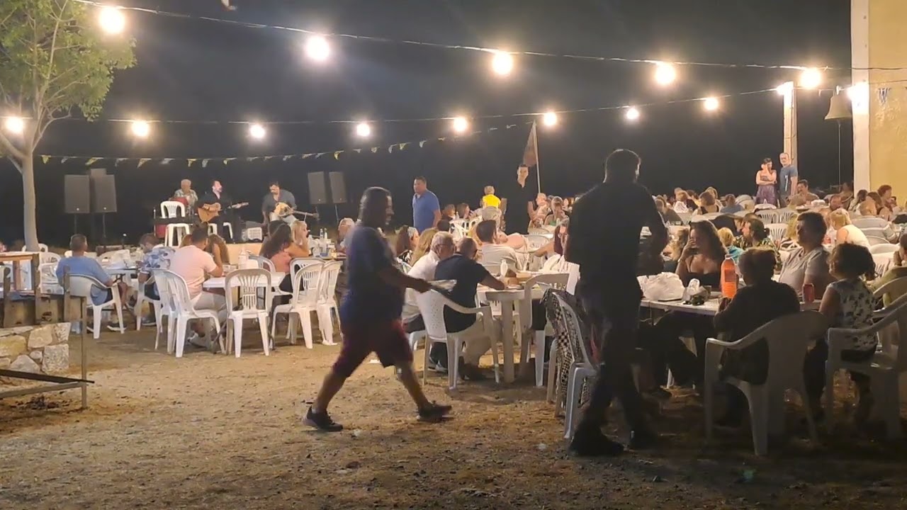 Πανυγιρη του Αγίου πνεύματος στον ΠΑΛΙΡΟ της Μανης