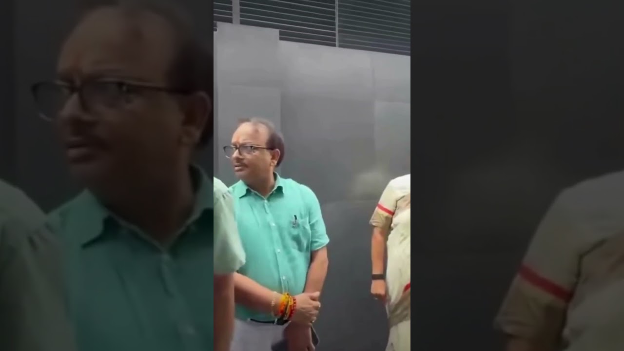 Delhi CM Rekha Gupta Loses Cool at Officials Over Civic Work