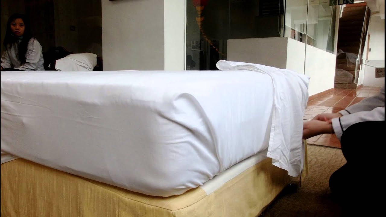How to make up the bed as well as top 5 star luxury in a professional way (Demo)