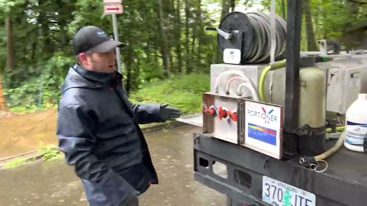 How the 12 volt soft wash pump works on the flatbed- Employee Training