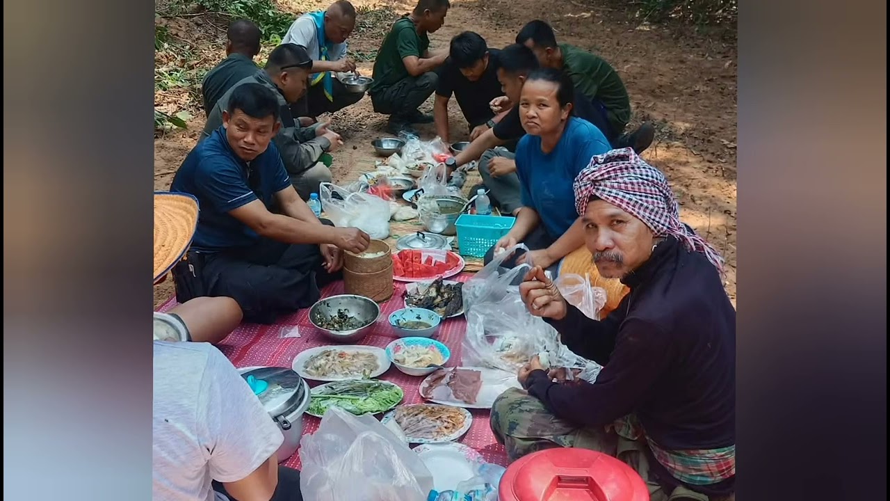 เส้นทางคนชายแดน. 