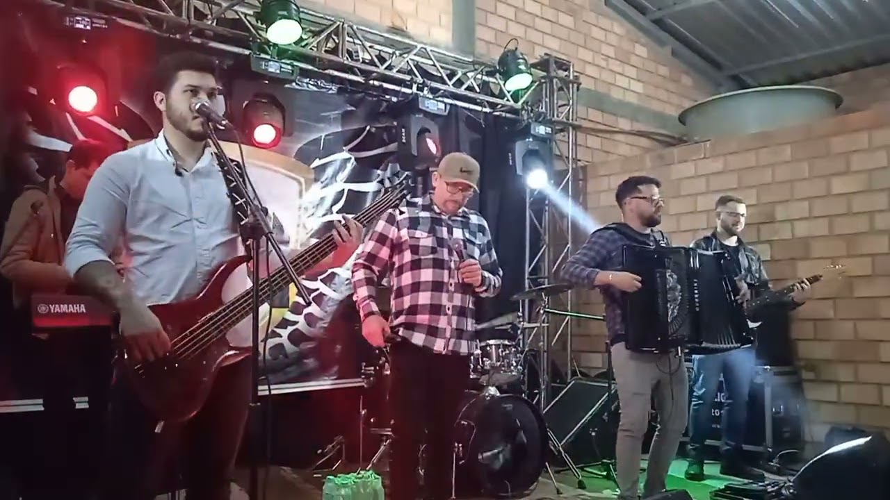 Baita Xote, do eterno Teixerinha, velho casarão. Baile de São João em Linha Mendes SV. Dia 21/07/25