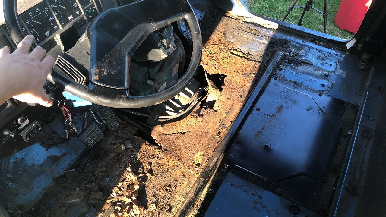 IH 4700 DT466E Restoration | Gutting The Cab!
