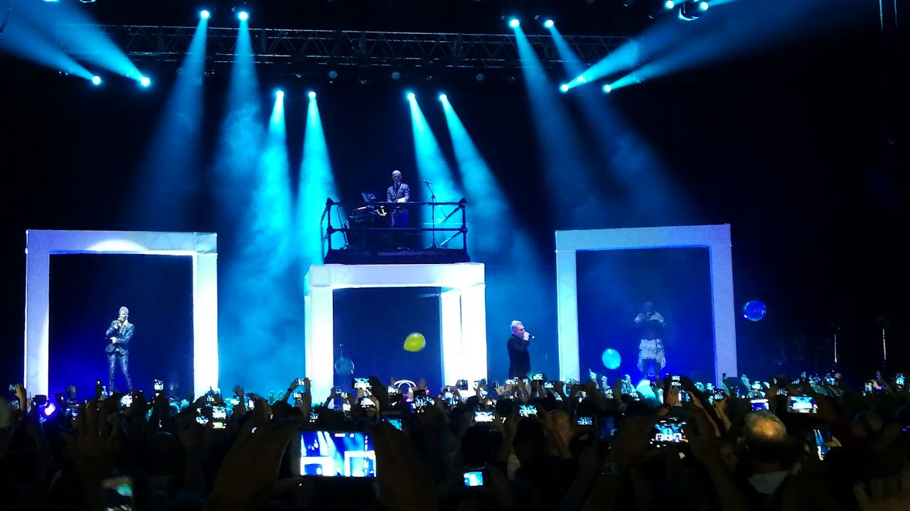 Erasure - Oh L'amour - Bs As 2018 Luna Park (así comenzó el show)