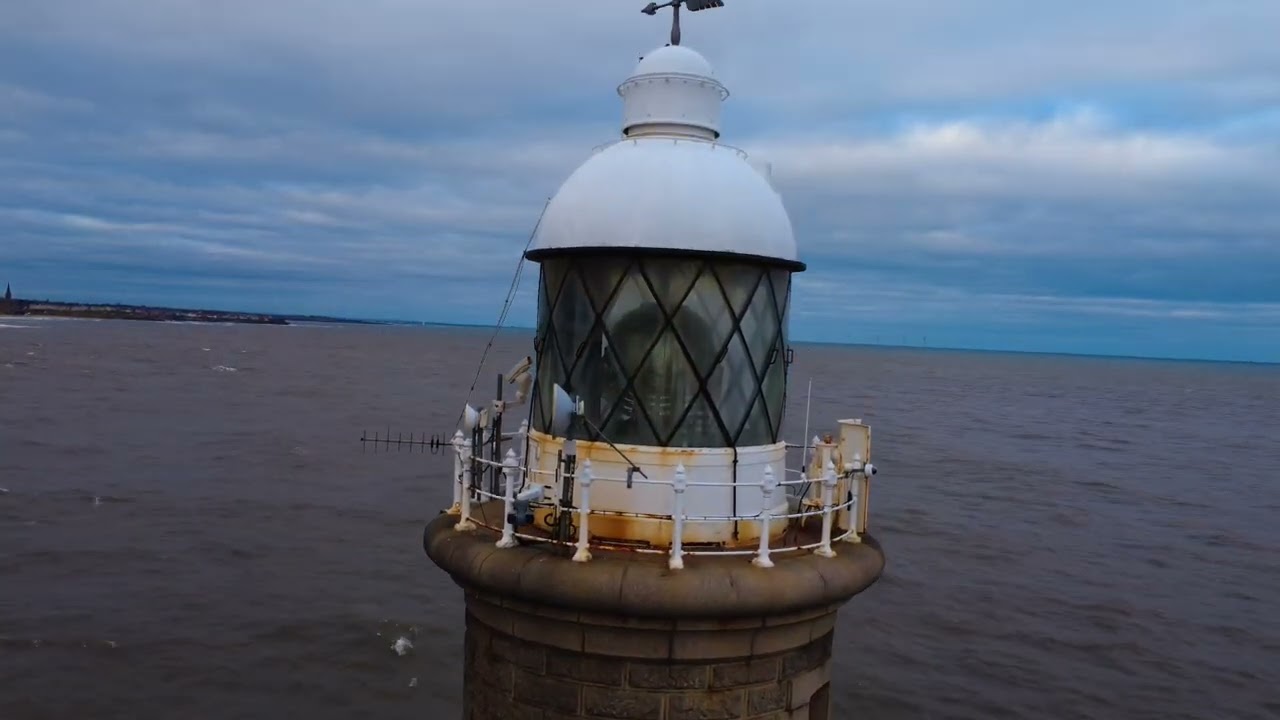 Dji MINI 4K Footage Of Tynemouth Lighthouse.