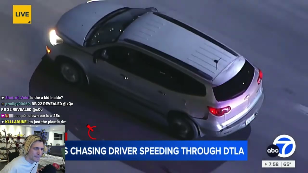 xQc Reacts to a Police Chase