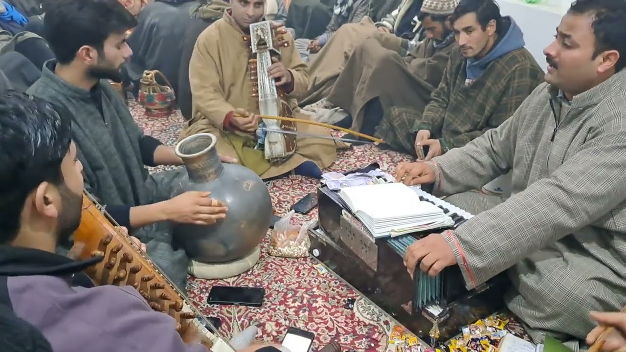 USTAD PARVAIZ AH DAR ( 9018135444 ) AHMED MAZOOR KASHMIRI SUFI SONG MEHFIL AT SRINAGAR 