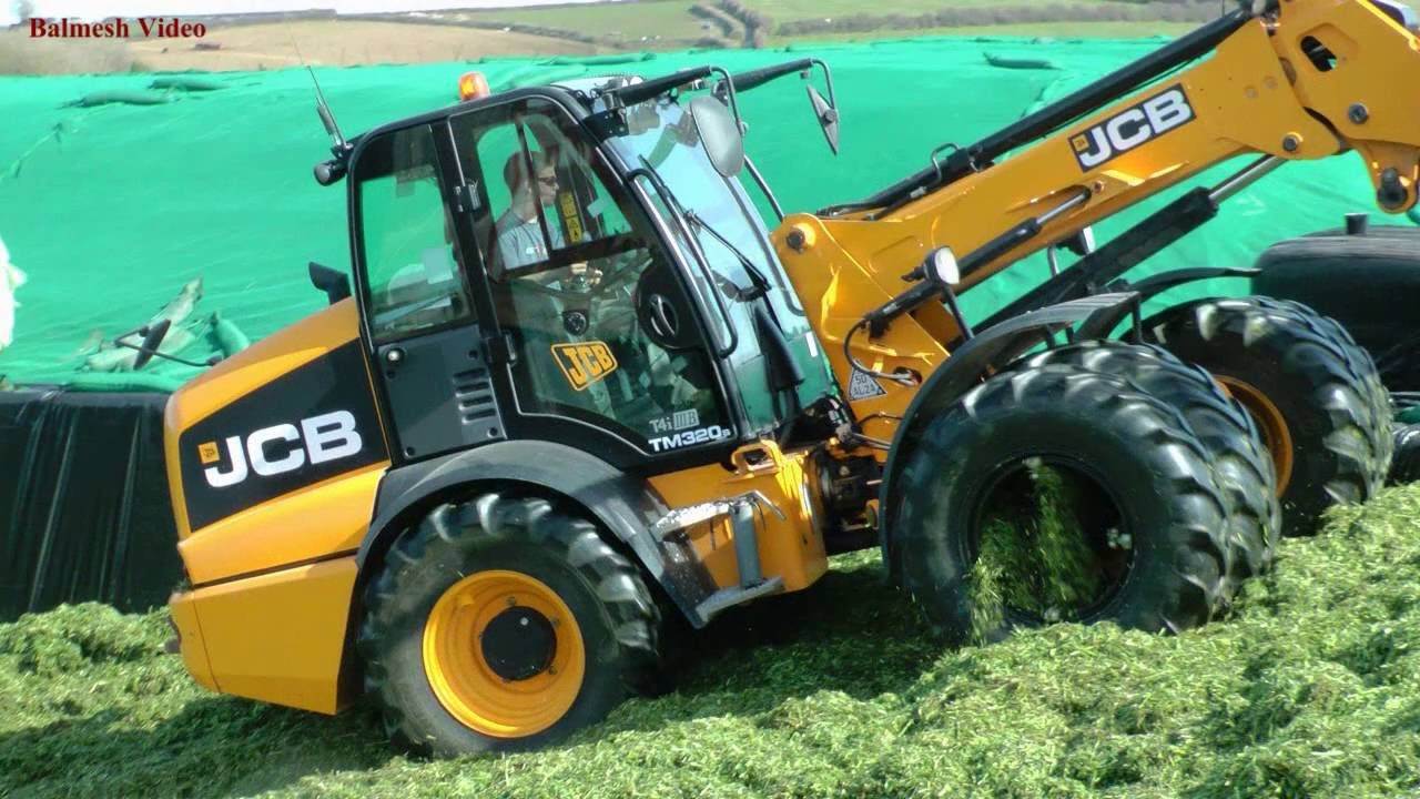 Pitwork with JCB TM320 - and Grass!