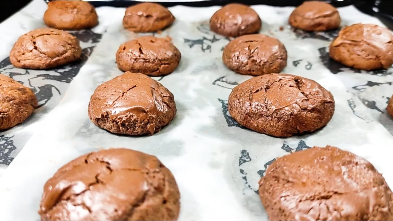 Deliciously Soft Chocolate Crinkle Cookies: A Perfect Pair with Coffee or Tea
