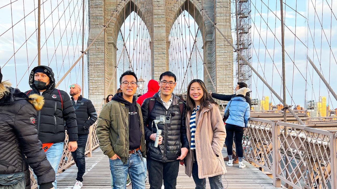 Walking NYC : Brooklyn Bridge to DUMBO & Brooklyn Bridge Park w/ @TheBingBuzz
