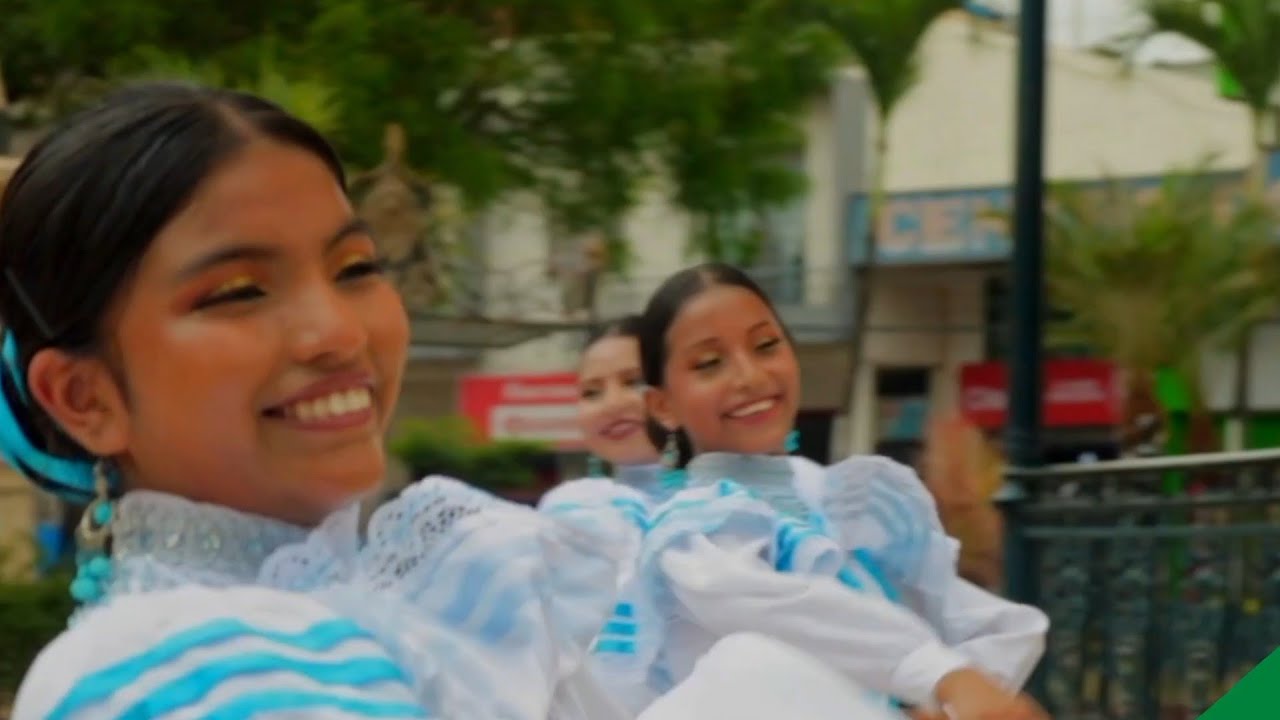 pasacalle “REINA Y SEÑORA