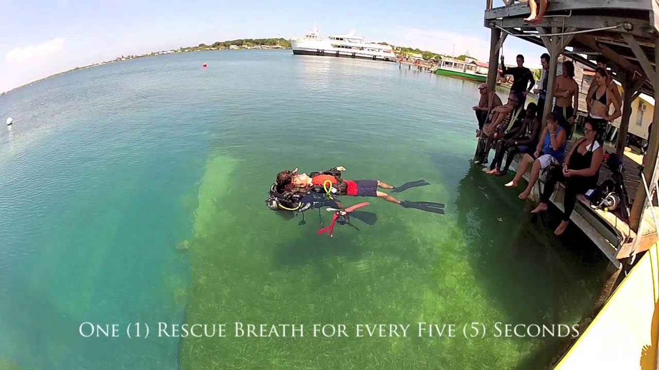 Utila Dive Center - Rescue - Exercise 7 - Unresponsive Diver at the Surface