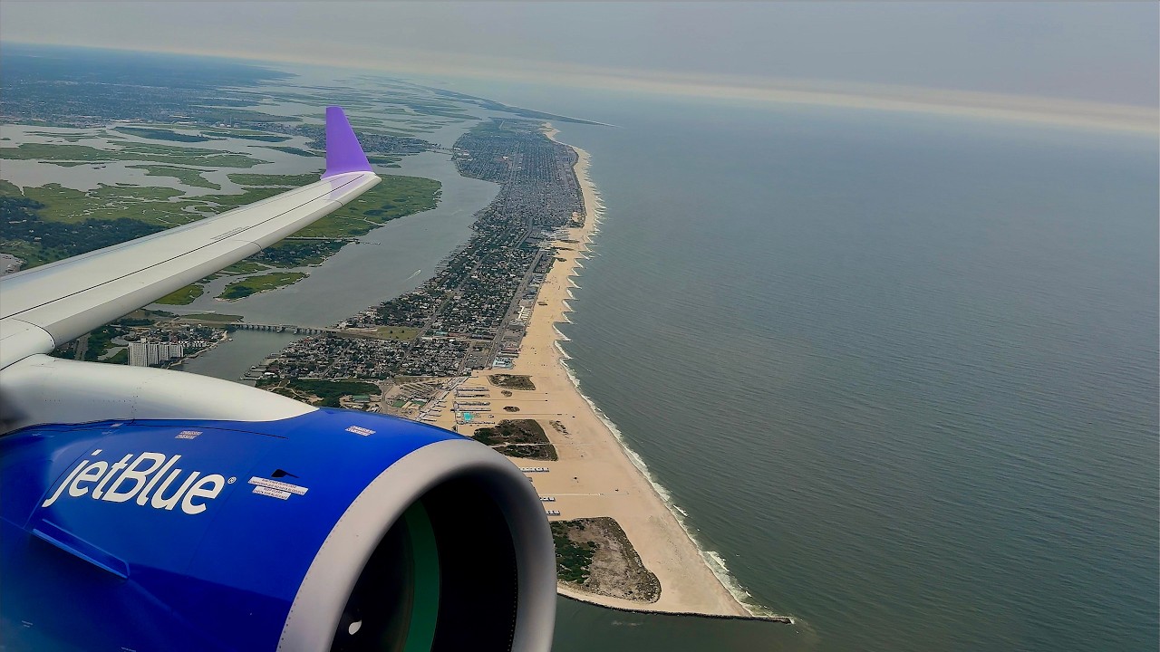 [4K] – Full Flight – JetBlue Airways – Airbus A220-371 – JFK-RDU – N3247J – B6285 – IFS 1096