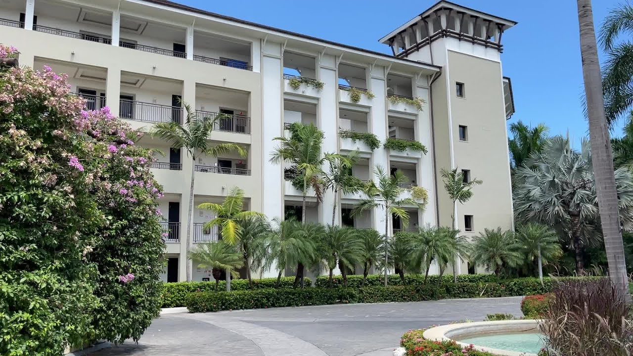 Welcome to a #UVCLiveVídeo from the romantic paradise of #SecretsWildOrchid in #MontegoBay!