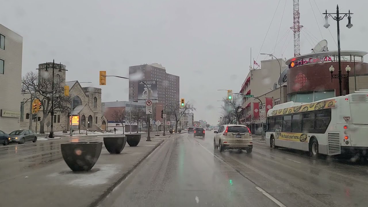 SPRING TIME IN WINNIPEG, MANITOBA CANADA|SNOWING AGAIN