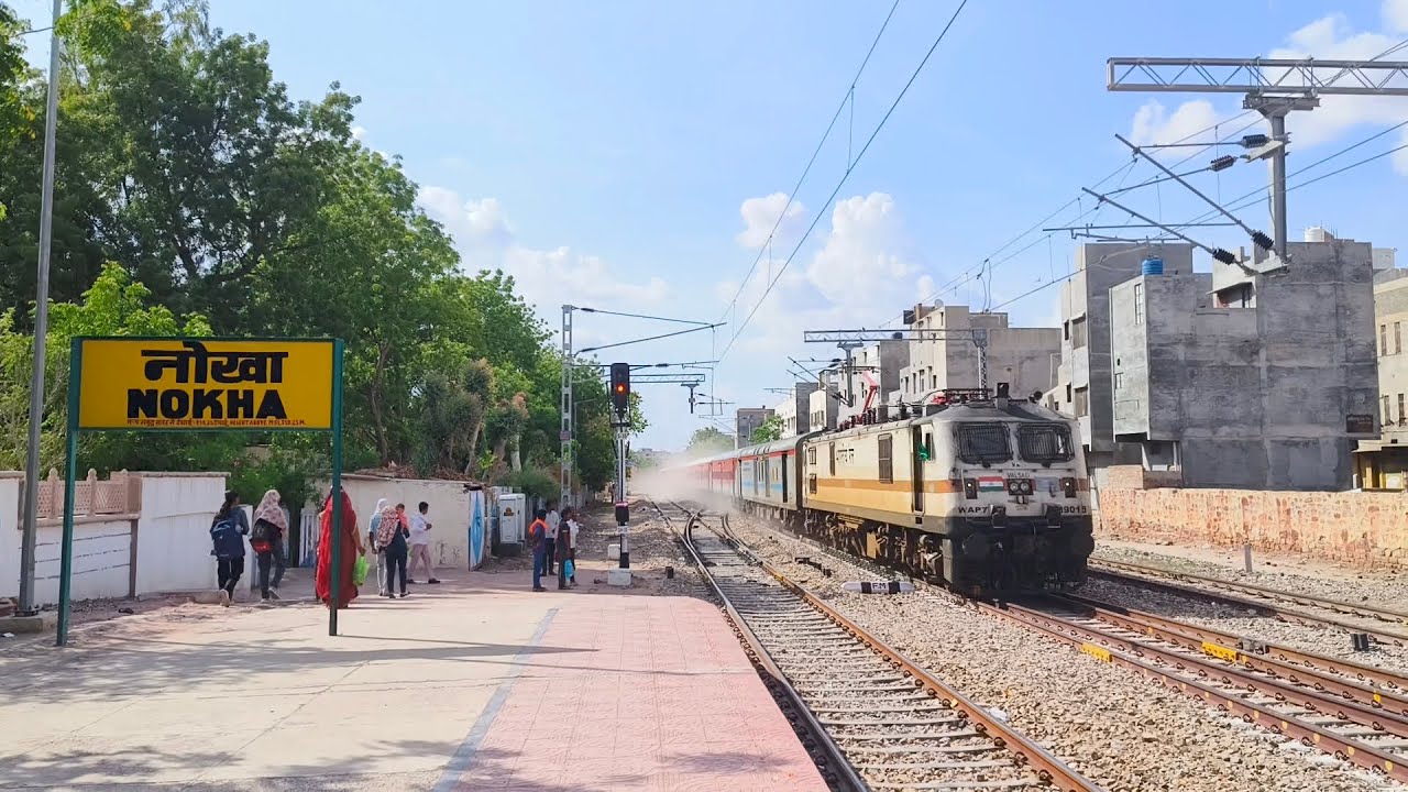 Train no.12489 BKN Dadar Western SF Express speaking Nokha 