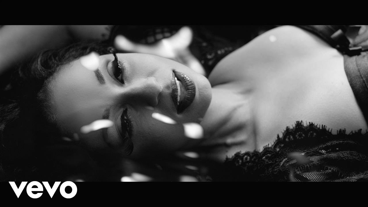 M&yacute;a - Coolin'