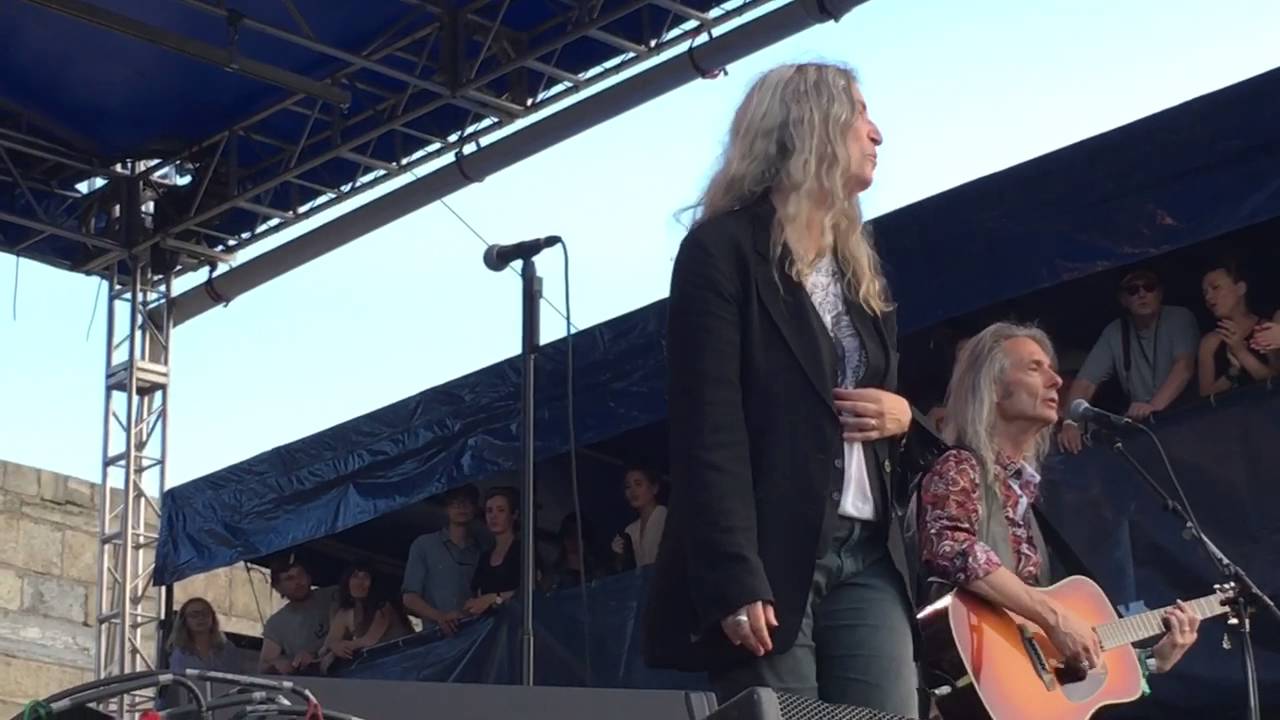 Patti Smith -If I Had a Hammer - Newport Folk Festival