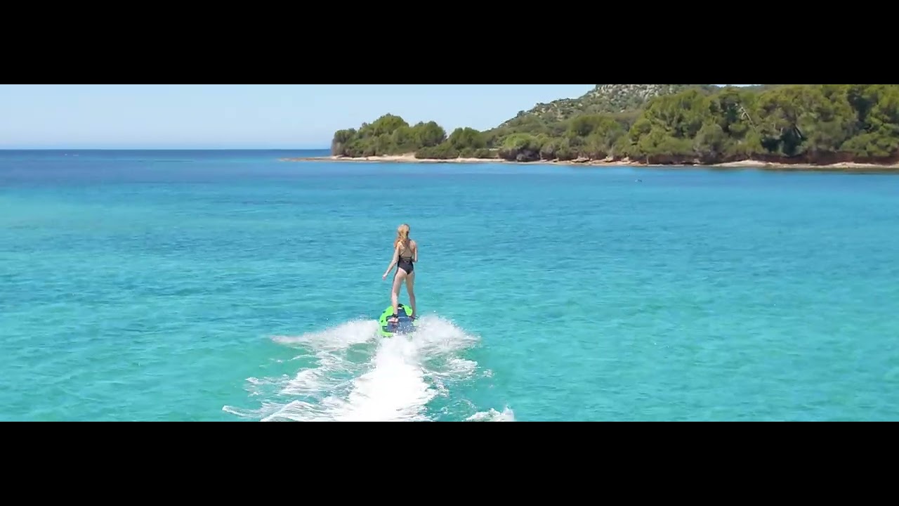 LAMPUGA: spice up your sailing week with this amazing electric surfboard