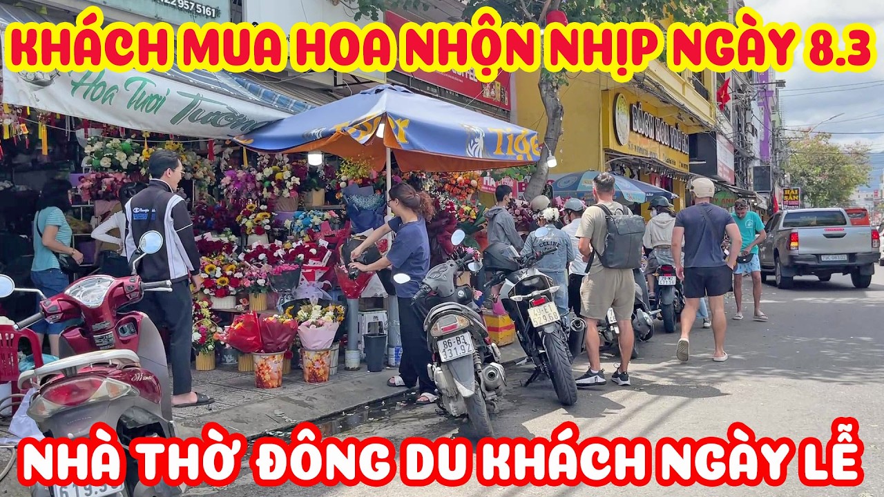 TRUNG TÂM NHA TRANG NHỘN NHỊP KHÁCH MUA HOA NGÀY QUỐC TẾ PHỤ NỮ 8.3