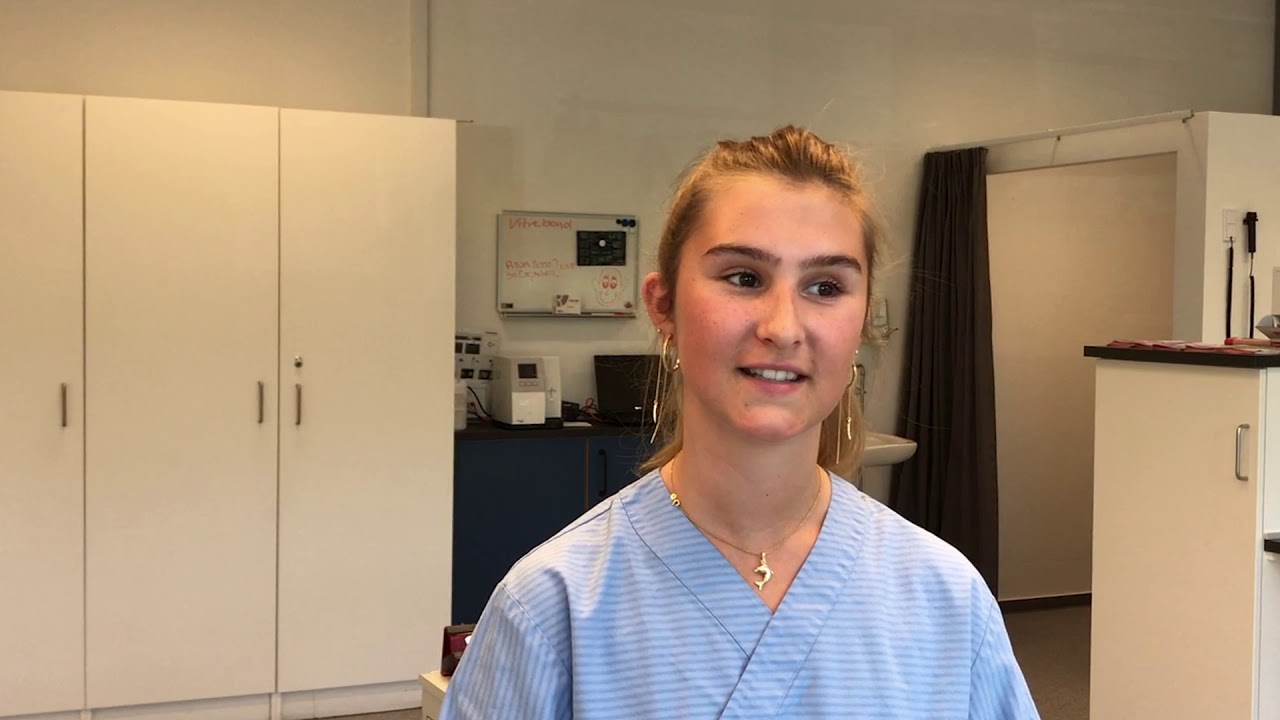 Marie: Elev på tandklinikuddannelsen i Holbæk