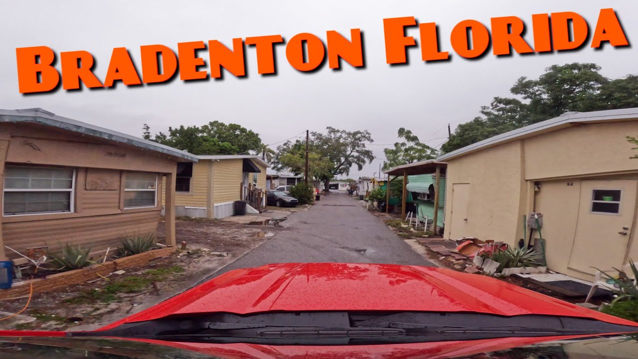 Bradenton Florida Streets Driving Thru Residental Neighborhoods