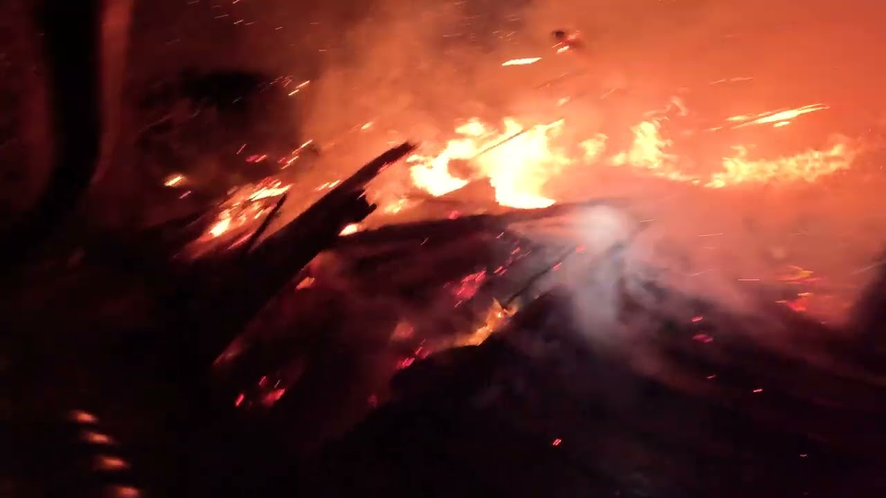 Uitruk prio 1: uitslaande schuurbrand op de Welhoeksedijk, Hoogvliet