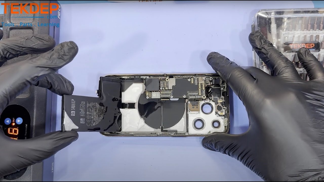 A look inside iPhone 14 Pro Tear-Down & Disassembly