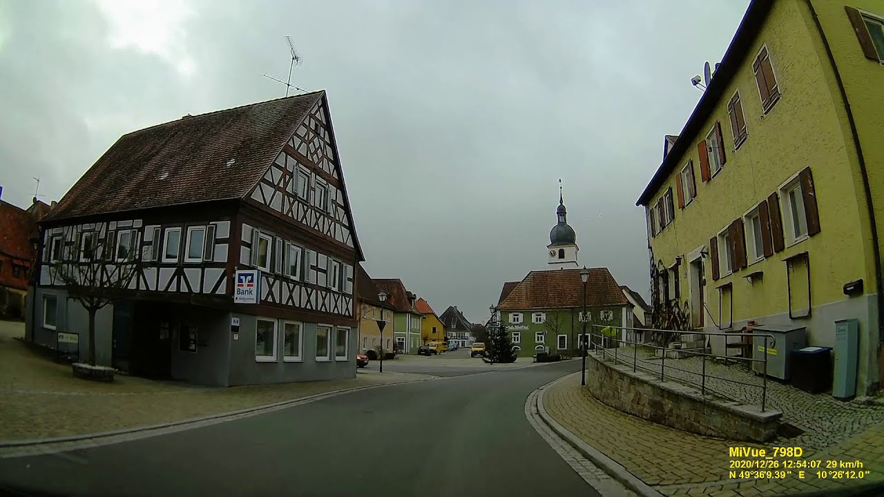 D: Markt Sugenheim. Landkreis NEA. Rundfahrt durch die Ortsmitte. Dezember 2020