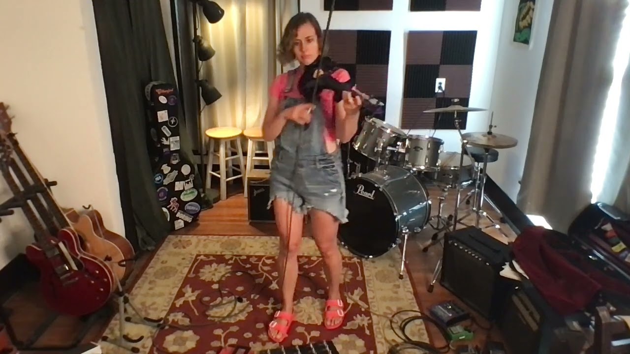 Running Up That Hill (Kate Bush) Cover on Violin and Loop Pedal
