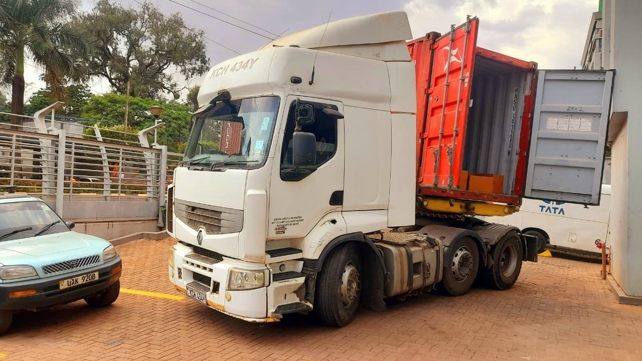 Renault Premium 450 DXi Review | Euro 5 Truck | Kenya Trucking Video