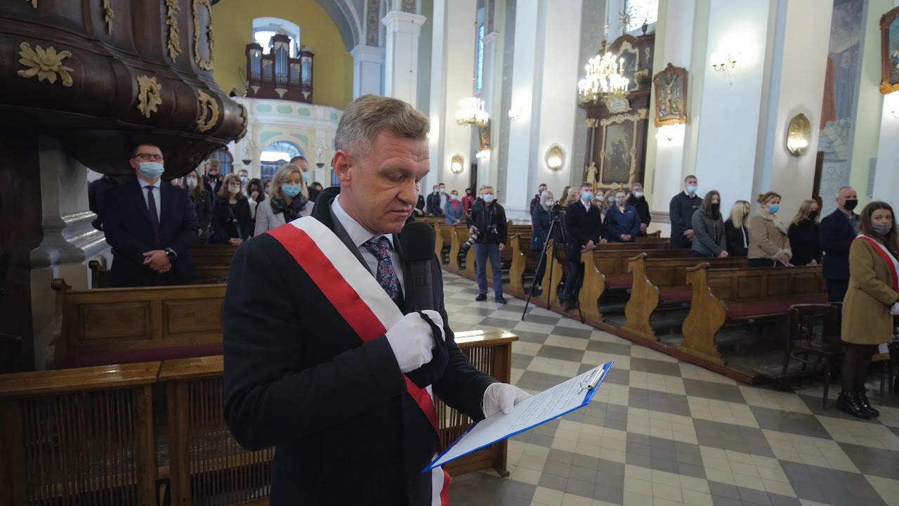 DZIEŃ PATRONA SZKOŁY.  POŚWIĘCENIE NOWEGO SZTANDARU SZKOŁY
