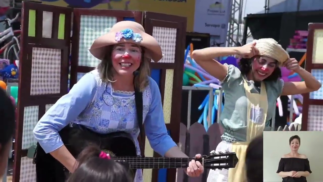 (Com Libras) Documentário - Dia de Arte: 10 anos de História 