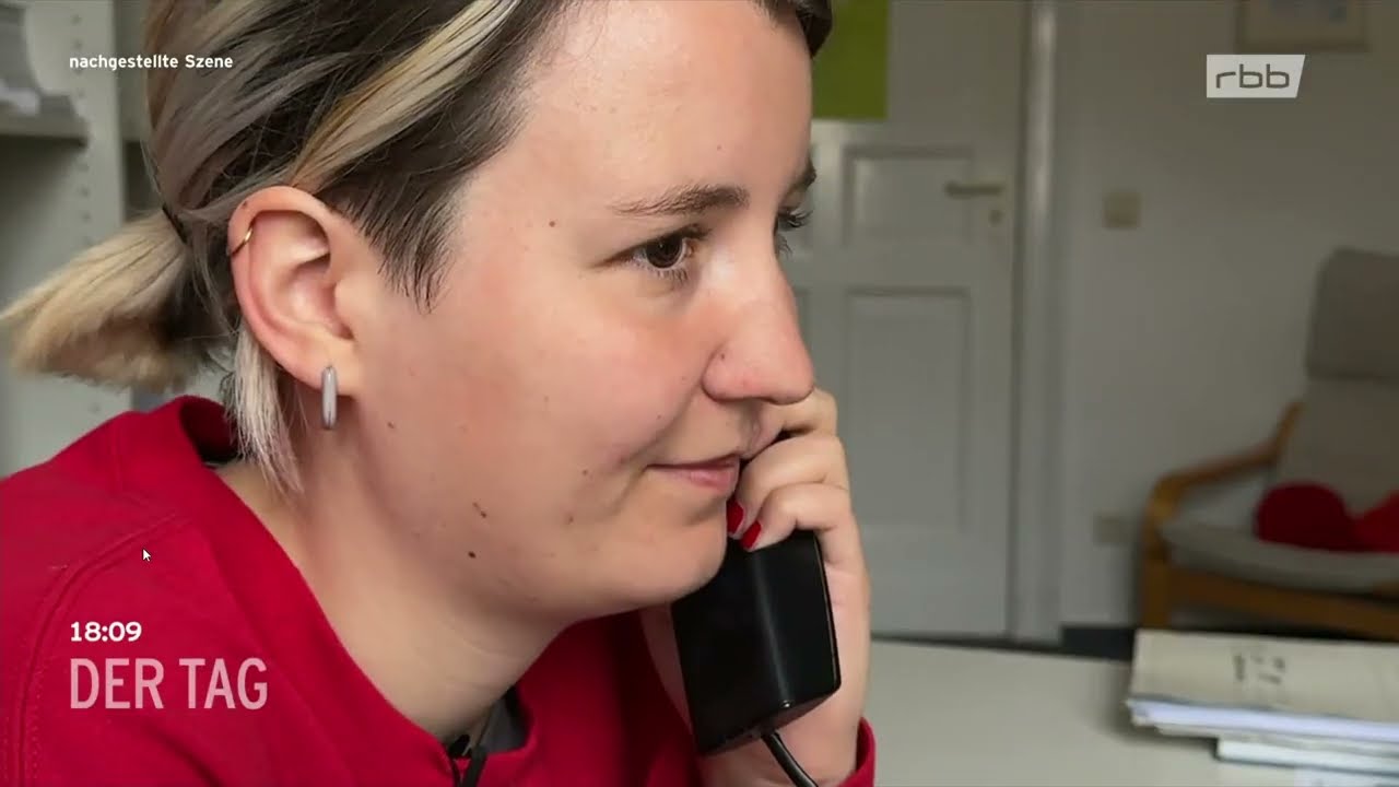 Berliner Bildungsverwaltung streicht Gelder für Kinder- und Jugendtelefon (rbb DER TAG am 24.03.25)