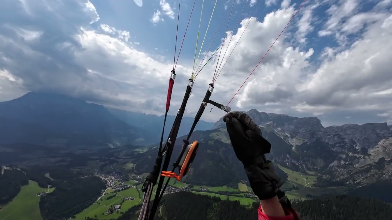 Bischling knapp vor Gewitter hike&fly gleitschirmfliegen paragleiten paragliding parapente