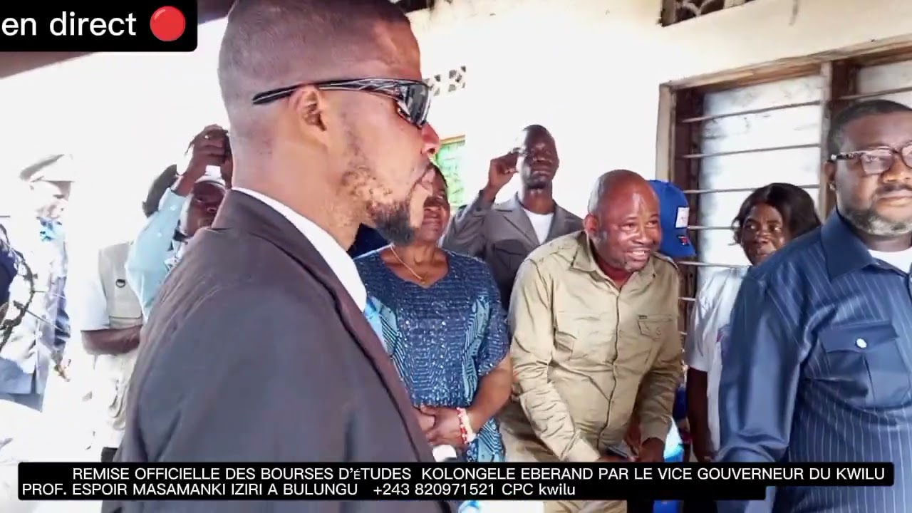 REMISE OFFICIEL  DES BOURSES D'ÉTUDES KOLONGELE EBERAND PAR  LE PROF Dr  ESPOIR MASAMANKI Vice Gouv 