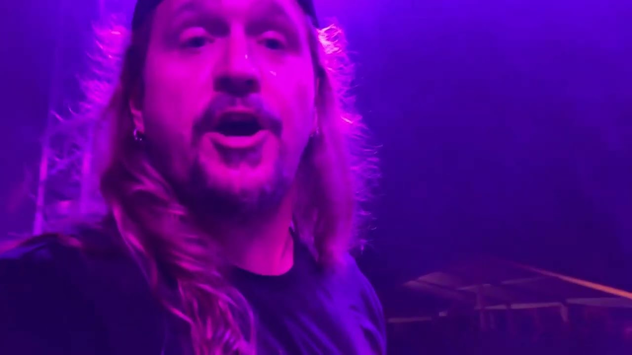 KABÁT REVIVAL WEST - BÁRA