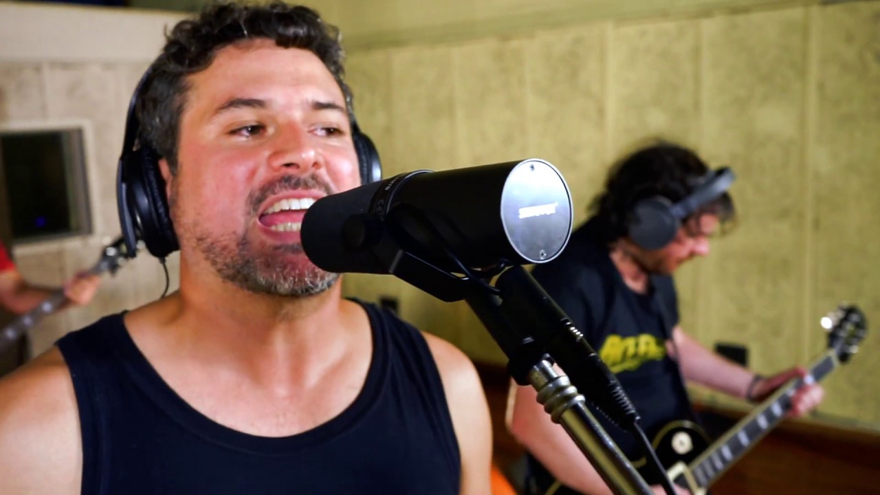 Bribón - Perros de la Calle (Estudios ION)